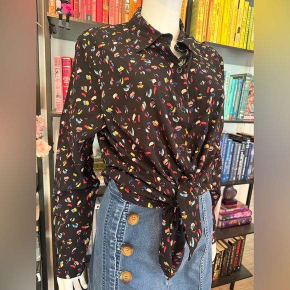 CAbi Women's Black Abstract Patterned Blouse - Picture 6 of 7